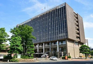 岡山市役所まで15分、1.2km。