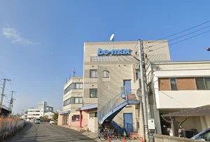 専門学校ビーマックス国際情報館まで徒歩6分、450m。