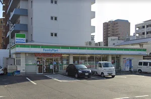 ファミリーマート 岡山東島田店まで徒歩3分、260m。