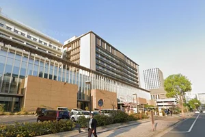 広島市立広島市民病院まで車で8分