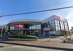 ゆめマート 島崎店まで徒歩11分、850ｍ。