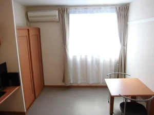 のマンスリーマンション・ウィークリーマンション「レオパレスピアーノ 204(No.643400)」メイン画像