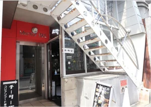 コリアンフード専門店　チーターズまで徒歩５分