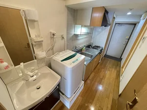 嬉しい独立洗面台付★☆忙しい朝でも余裕をもって身だしなみが整えることができます♪