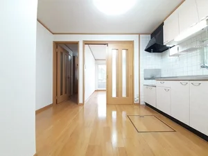 秋田駅（秋田県）のマンスリーマンション・ウィークリーマンション「エスポワール泉 101・洋室(No.677431)」メイン画像