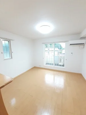 西富井駅（岡山県）のマンスリーマンション・ウィークリーマンション「メゾンソレイユ　Ｖ 201・洋室(No.699968)」メイン画像