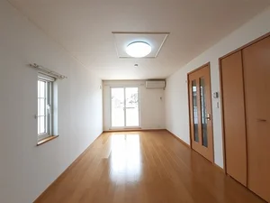 のマンスリーマンション・ウィークリーマンション「プリムロ－ズⅢ 104・洋室(No.704375)」メイン画像