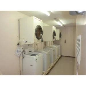 ◆ランドリースペース（洗濯：無料、乾燥：100円）