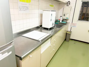 キッチンもございますので自炊をしていただくことも可能です。