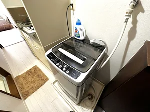 【洗濯機・タオル】ホテルと違い三重県桑名駅前ウィークリーマンションでは洗濯が毎日できます。その分、着替えも少なく、手軽に利用できるをコンセプトに7日以上の生活に適したお部屋となってます♪