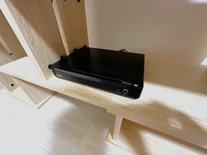 【HDDレコーダー】岐阜駅前（北口）ウィークリーマンション、マンスリーマンションでは、HDD(ブルーレイ可)を完備しております。中長期の出張、旅行に便利なお部屋となります。