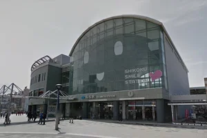 JR高松駅まで徒歩21分、1.6km。