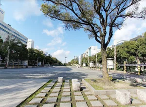 エディオン 久屋広場 車で9分 2.3km