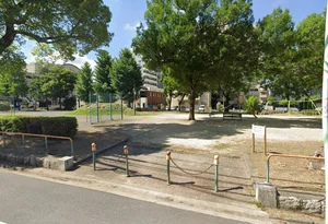 新栄公園 徒歩4分 290m