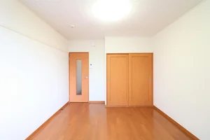 京都西山短期大学周辺のマンスリーマンション・ウィークリーマンション「レオパレス久世大築 107(No.718825)」メイン画像