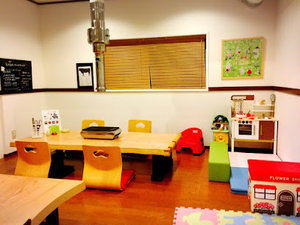 Kitchen KAYAまで徒歩6分