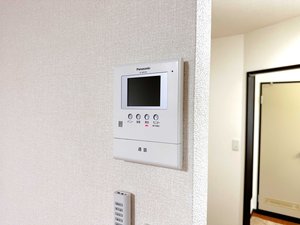 モニターフォン完備なのでお子様や女性のご利用でも安心ですね♪岐阜駅前ウィークリーマンションの人気物件♪【手続き簡単3分・保証人不要・敷金、礼金初期費用仲介手数料0円・対面契約不要・電子契約可】