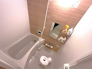 バスルーム画像です♪岐阜駅前ウィークリーマンションでは、お風呂用の桶もあるのでごゆっくりと快適にご利用いただけます★