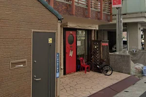 ビンヤンまで徒歩1分。