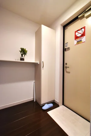 玄関！　シューズボックスあり！　長期滞在の際や女性にも嬉しい！