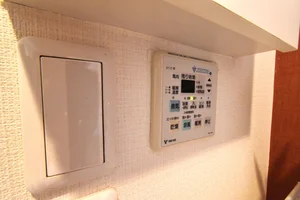 浴室暖房乾燥機付き！　雨の日の洗濯物の時も安心です！