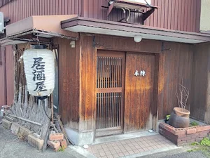 居酒屋　本陣まで徒歩４分。