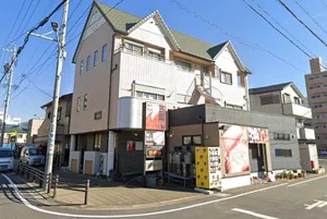 和牛焼肉 三階松まで徒歩11分。