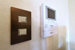 テレビモニターホン付で本人確認し 法人様・女性にも安心安全セキュリティ対策!