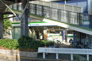 ファミリーマート 名古屋丸の内一丁目店まで徒歩4分。