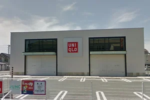 ユニクロ 蒲郡店まで徒歩5分。