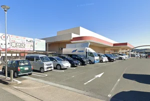 サンヨネ 蒲郡店まで徒歩8分。