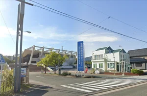 蒲郡市民体育センターまで徒歩23分。