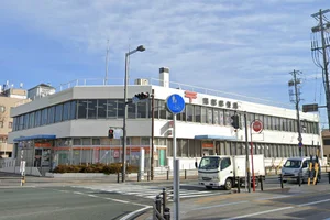 蒲郡郵便局まで徒歩9分。