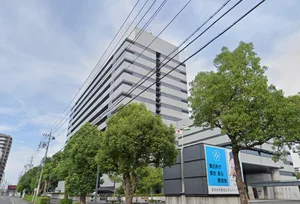 春日井市役所まで車で17分。