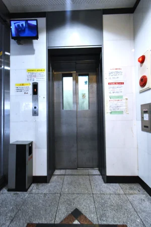 エレベーター付! 買い物で荷物が重くなっても移動が楽なので 幅広い年代の方におすすめです。