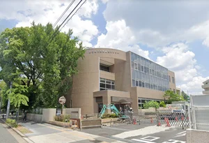 名古屋市立大学医学部附属東部医療センターまで車で12分。