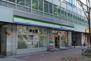 ファミリーマート 名古屋東新町店まで徒歩6分。