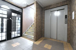 エレベーター付！荷物が多いときにも便利で幅広い年代の方にお勧め！