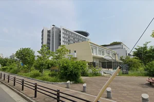 名古屋市立大学医学部附属西部医療センターまで車で15分。