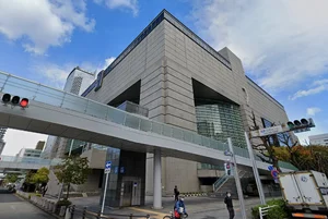 愛知県美術館まで徒歩13分。