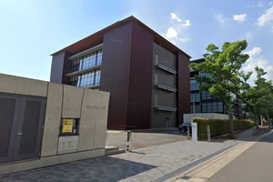 愛知学院大学 名城公園キャンパスまで車で13分。