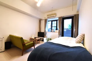 ソファ付きで備品類も充実して標準化! リネン類もご用意しております!