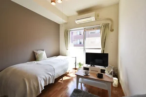 家具が豊富で家電は多種多様！　ティッシュやコロコロなどあると嬉しい備品類も標準品！