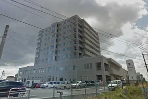 坂総合病院まで車で6分。