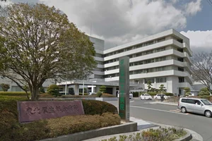 東北医科薬科大学病院まで車で13分。