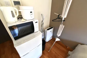 冷蔵庫・電子レンジ・電気ケトル・炊飯器・空気清浄機や掃除機など一人暮らしに必要な家電を完備！