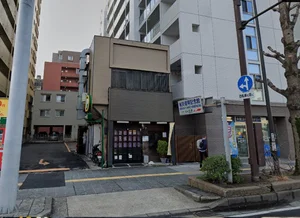 とんかつ処 岩松(いわまつ)まで徒歩3分