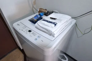 洗濯機置き場あり！長期滞在でも衣類やリネン類も洗濯できる！　ドライヤーもあり！