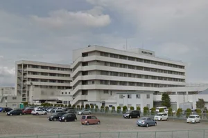 東北医科薬科大学病院まで車で11分。