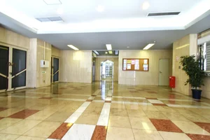 エントランス広々！明るくて開放的な空間です！